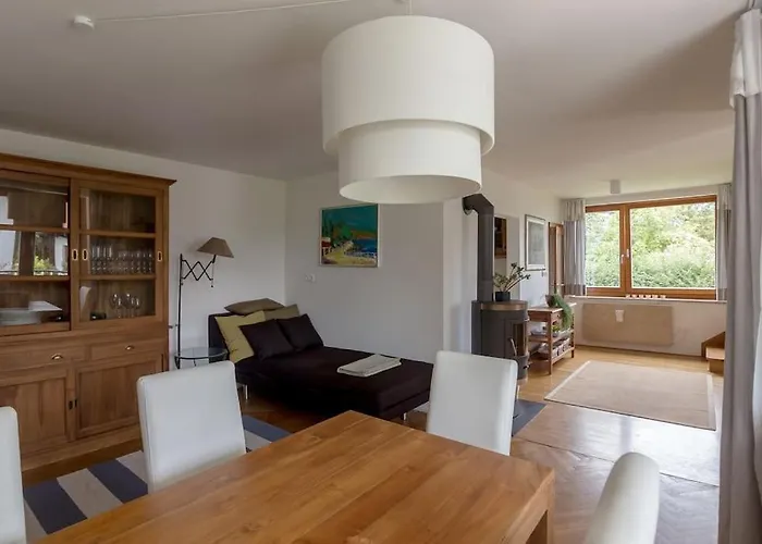 別荘 Private Getaway *